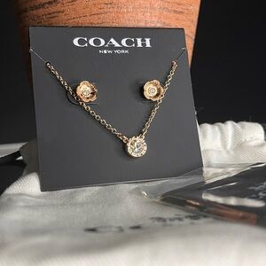 Coach Open Circle Necklace & Tea Rose Stud Earrings Gift Set NWT Gold Tone
